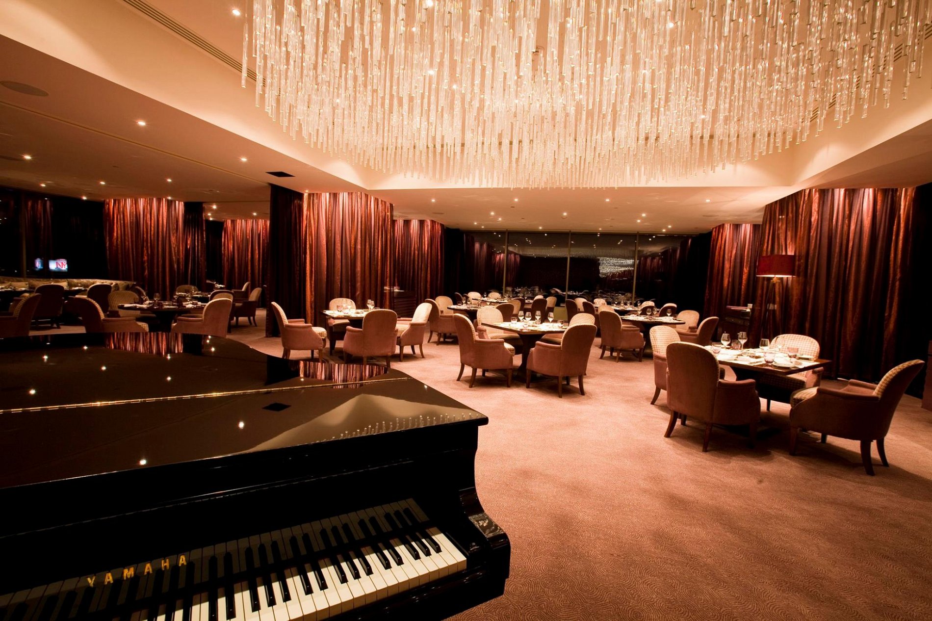 New Year S Eve At Eau De Vie Phoenicia Hotel Beirut Lebtivity